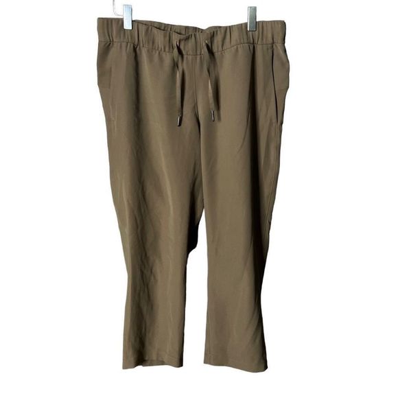 Lululemon On The Fly Crop 10 - Picture 1 of 6